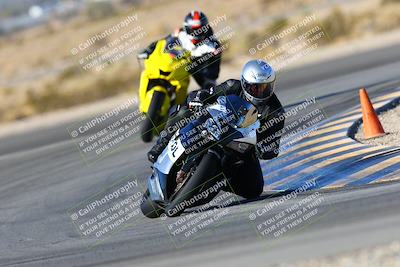 media/Jan-09-2022-SoCal Trackdays (Sun) [[2b1fec8404]]/Turn 11 (935am)/